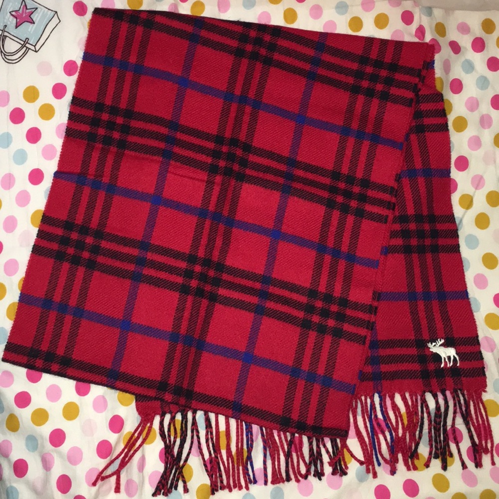 A&F scarf